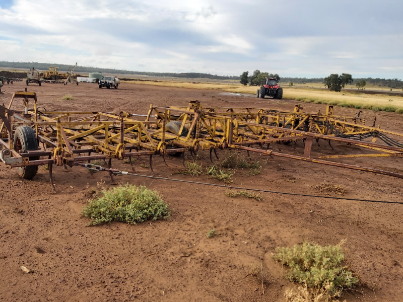 Lot Ft Gyral Folding Tc Cultivator With Covering Harrows