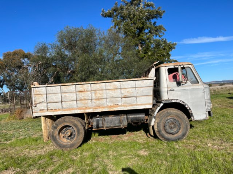 Lot Ford D Tipper Truck Auctionsplus