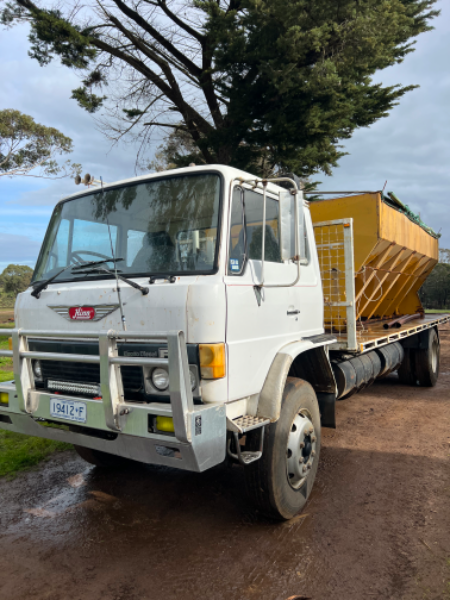 Lot Hino Tray Truck Auctionsplus