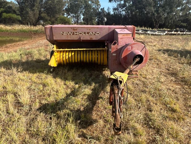 Lot 41 New Holland 317 Small Baler AuctionsPlus