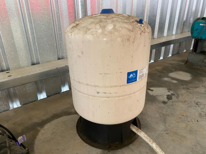 Lot 74 Pressure Tank AuctionsPlus