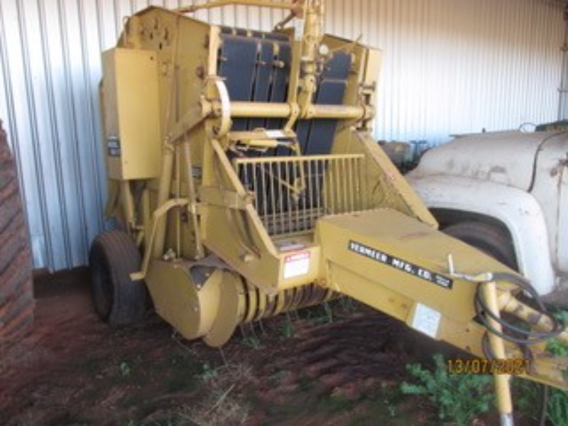 Lot 96 1986 Model Round Baler AuctionsPlus