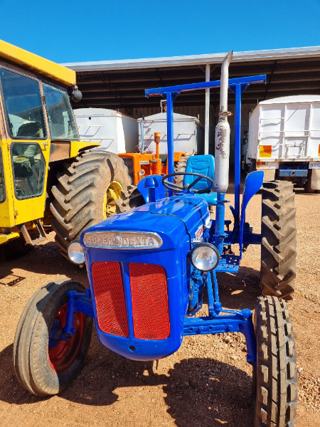 Lot 91 Approx 1963 Model Fordson Dexta AuctionsPlus