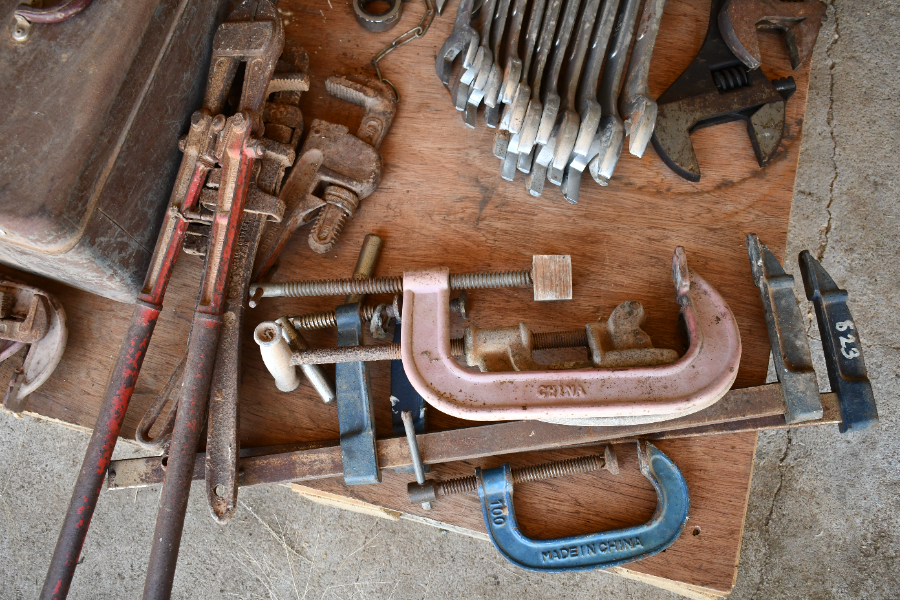 Lot 100 Clamps Bolt Cutters And Stillsons AuctionsPlus