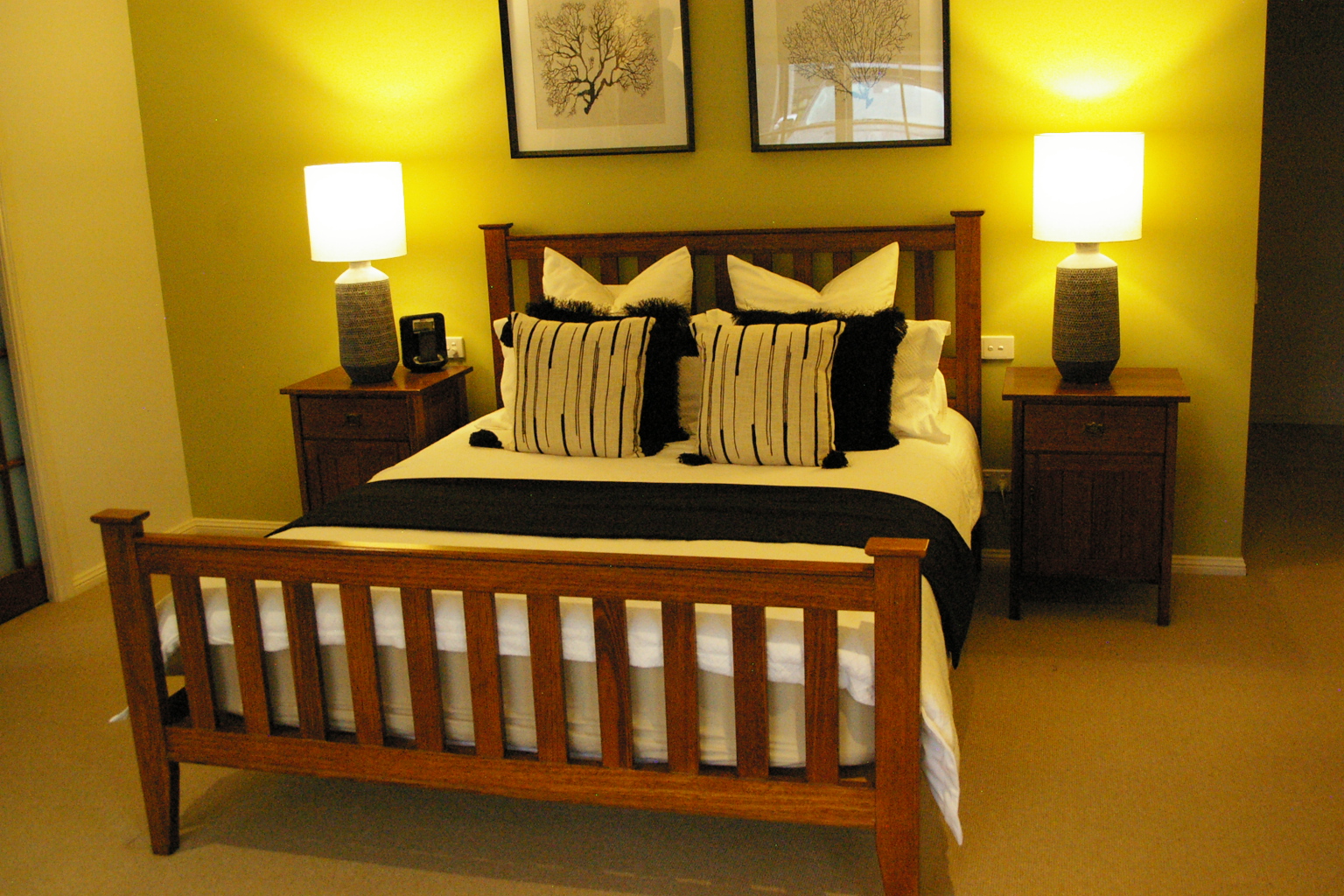 Lot 36 Queen Jarrah bed with 4 cushions AuctionsPlus