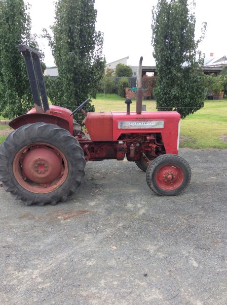 Lot 39 - International McCormick A414 Tractor | AuctionsPlus