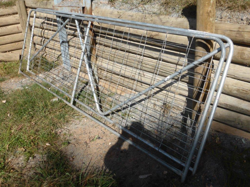 Lot 89 - 12 Foot Gates x 2 | AuctionsPlus