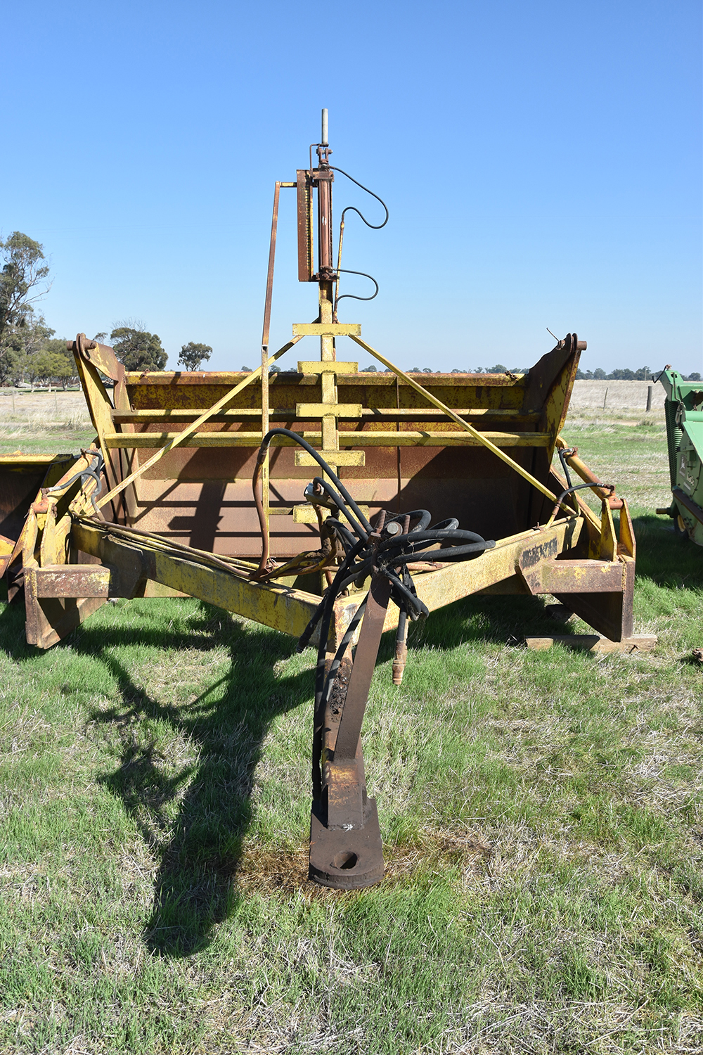 Lot 12 Laser grader 10' AuctionsPlus
