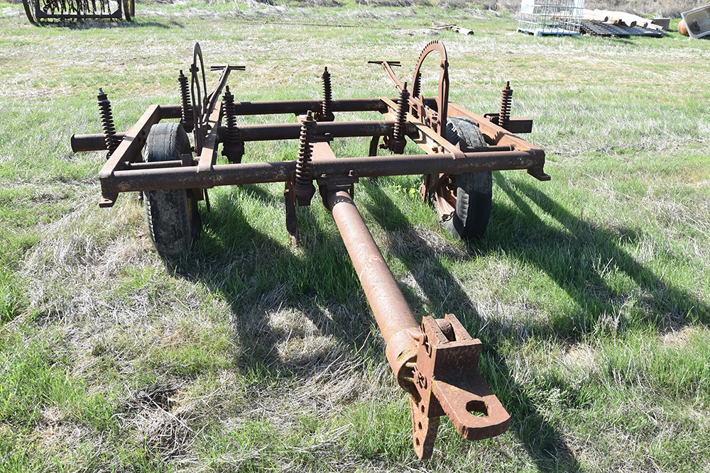Lot 31 Chisel plough AuctionsPlus