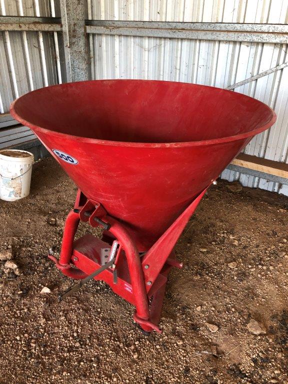 Lot 15 Silvan 500lt fertiliser spreader AuctionsPlus