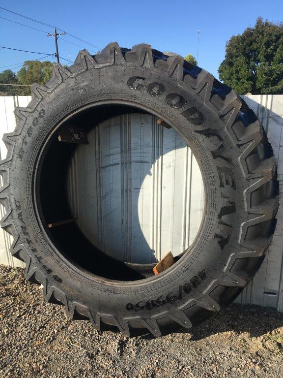 LOT 34 Tractor Tyre AuctionsPlus