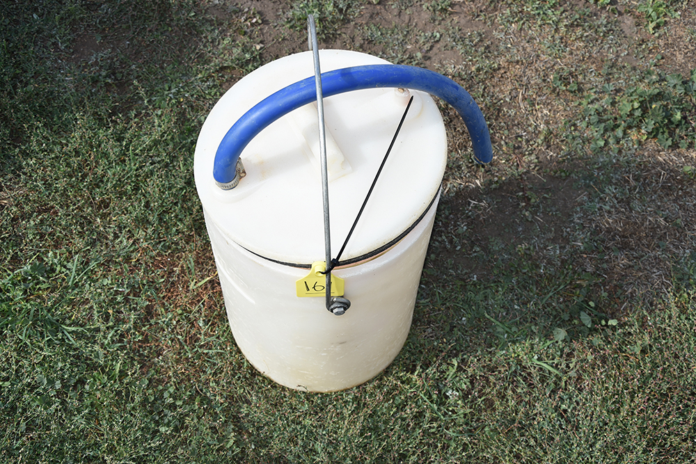 Lot 161 Skellerup test bucket AuctionsPlus