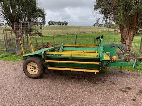 Lot 13 - Scorpian Round Bale Feedout Trailer | AuctionsPlus