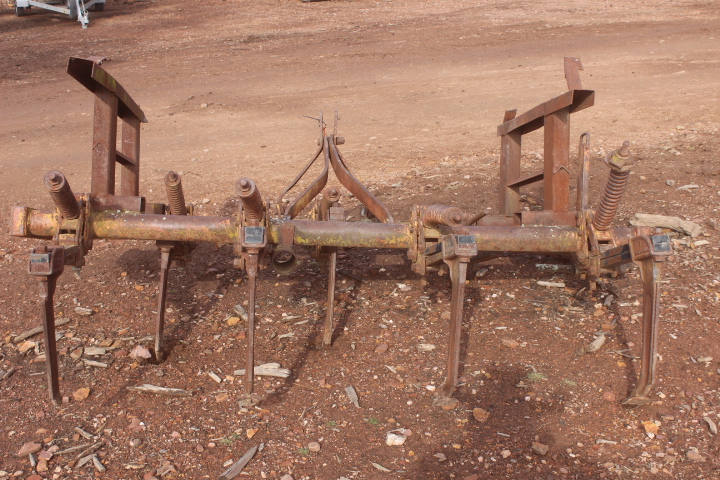 LOT 71 - Deep Ripper Plow | AuctionsPlus