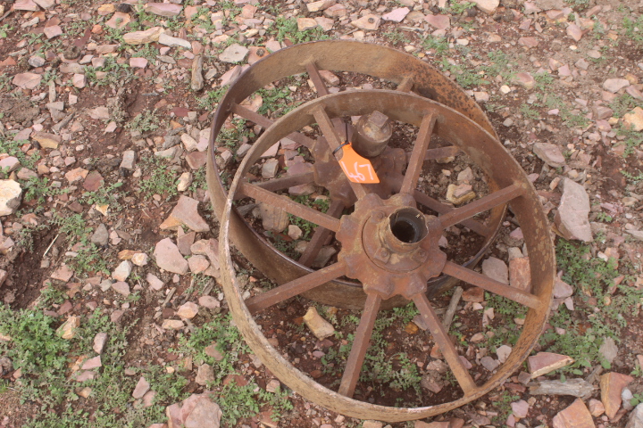 LOT 467 - 2 x Antique Wheels | AuctionsPlus