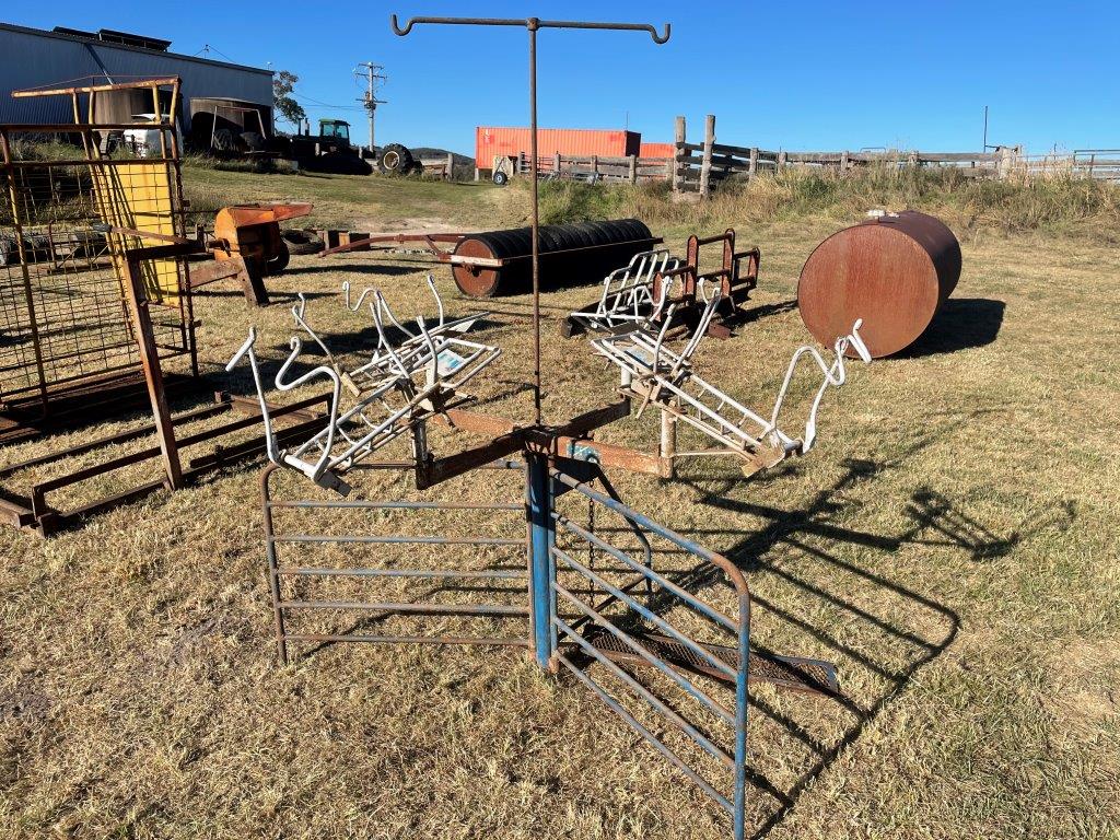 Lot 66 Lyco lamb marking cradles AuctionsPlus