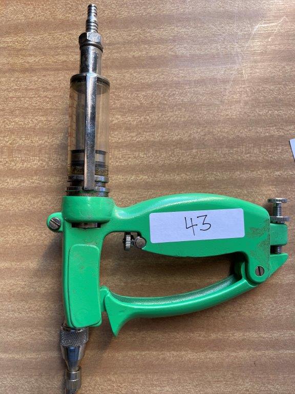 Lot 98 Phillips Drench Gun AuctionsPlus