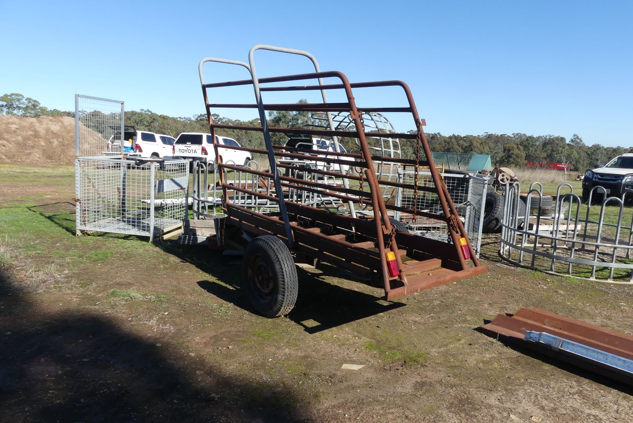 Lot 42 Portable Cattle ramp AuctionsPlus
