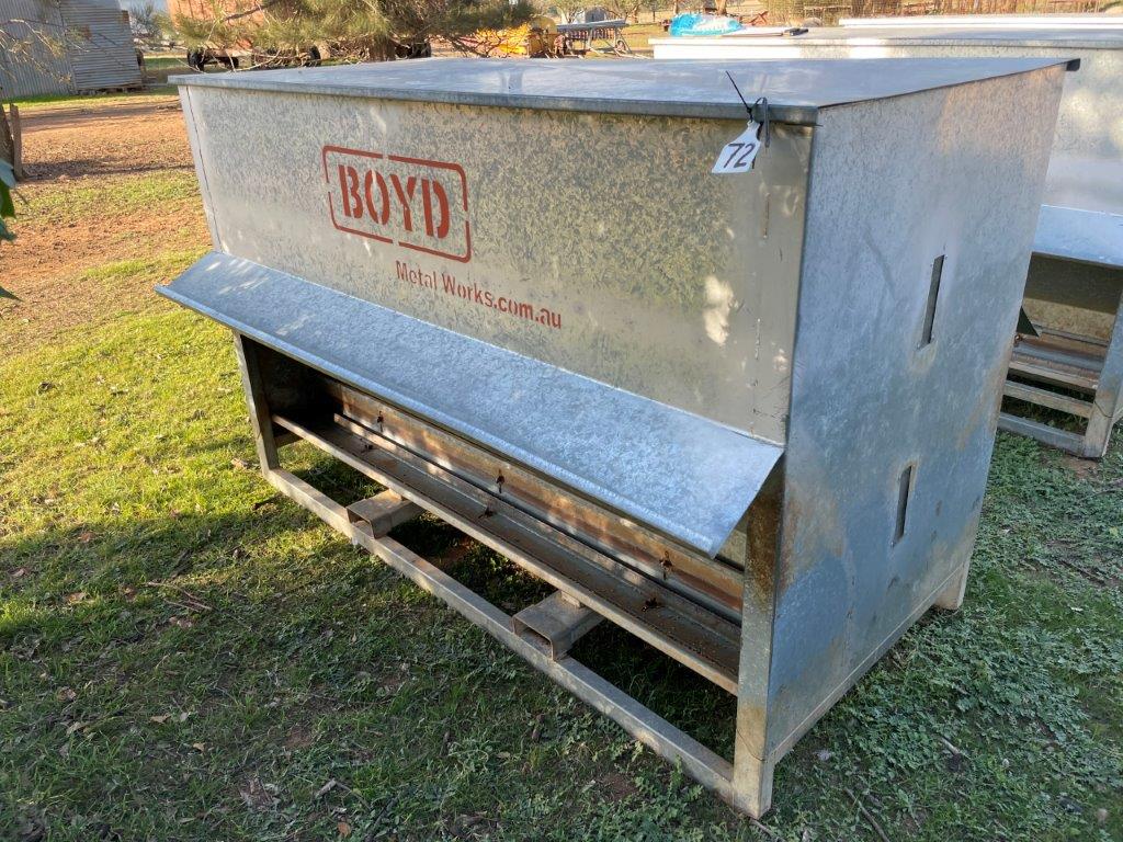 Lot 72 Boyd sheep lick feeder with pallet fork slippers; AuctionsPlus