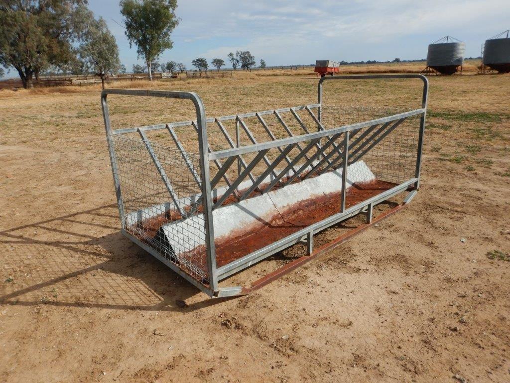 Lot 103 - Sheep hay feeder (rusty trays) | AuctionsPlus