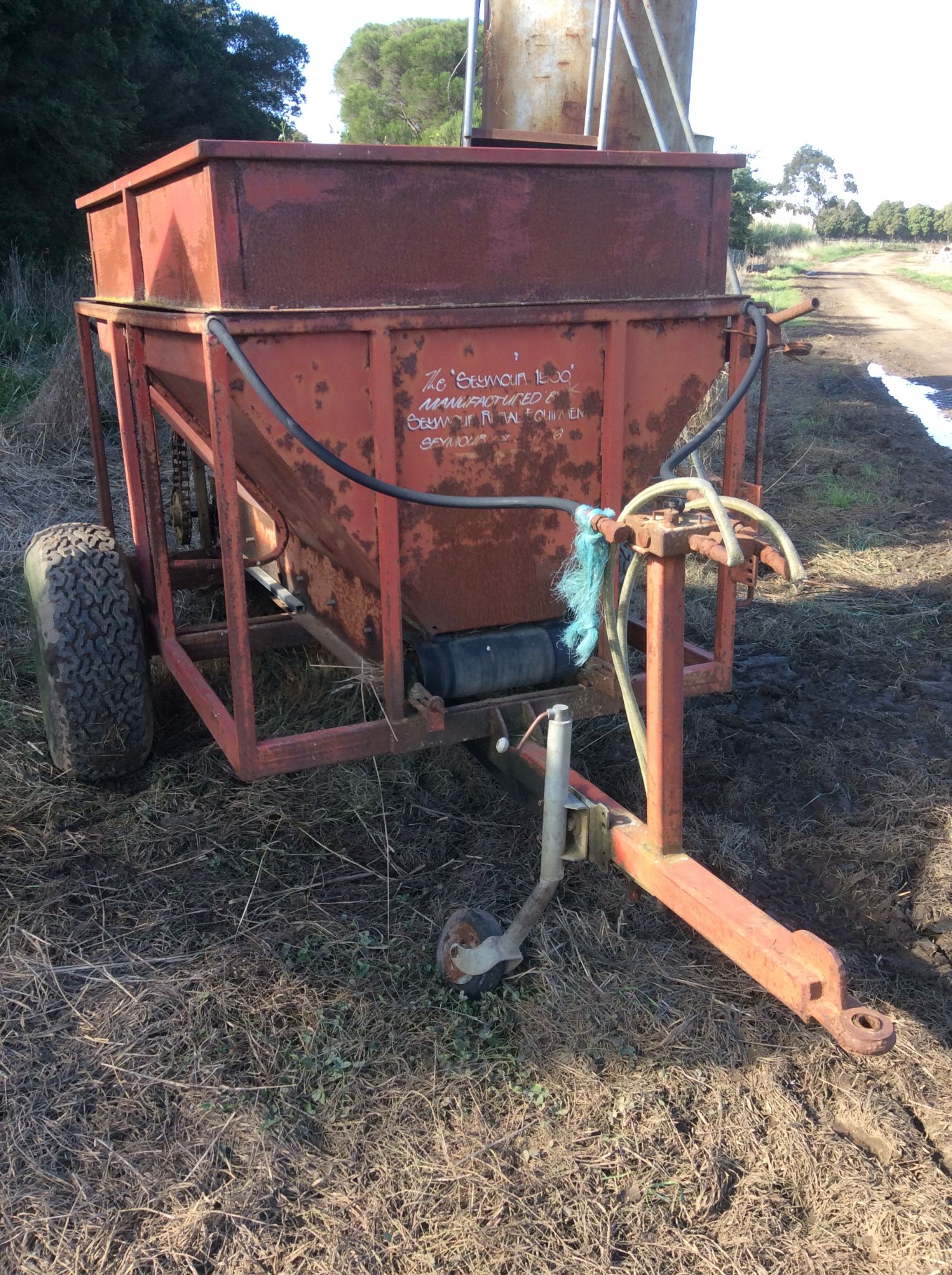 Lot 18 Seymour Super Spreader AuctionsPlus