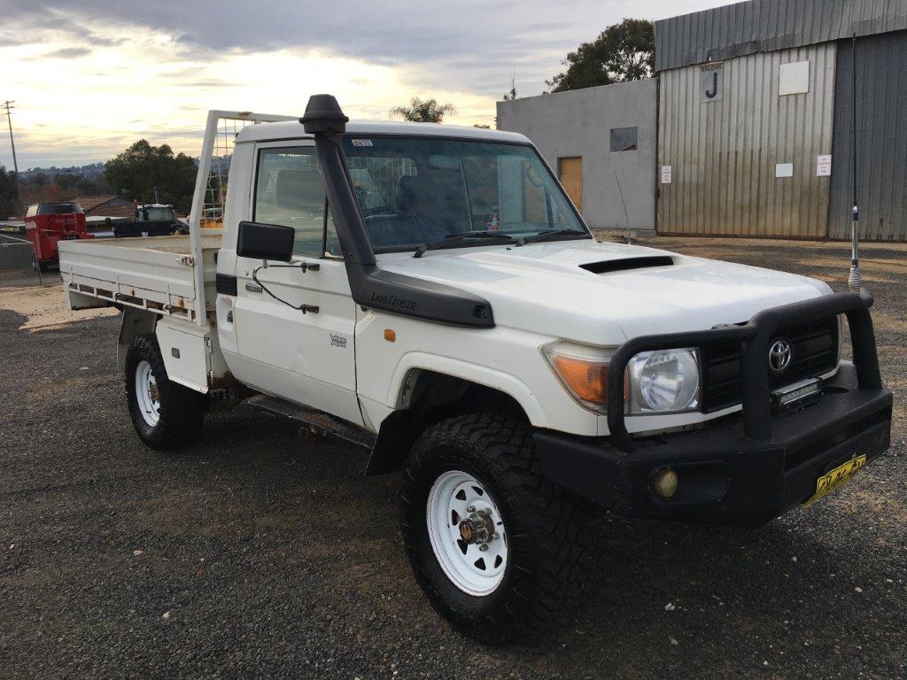 Lot 36 - 2008 Toyota Landcruiser Workmate | AuctionsPlus