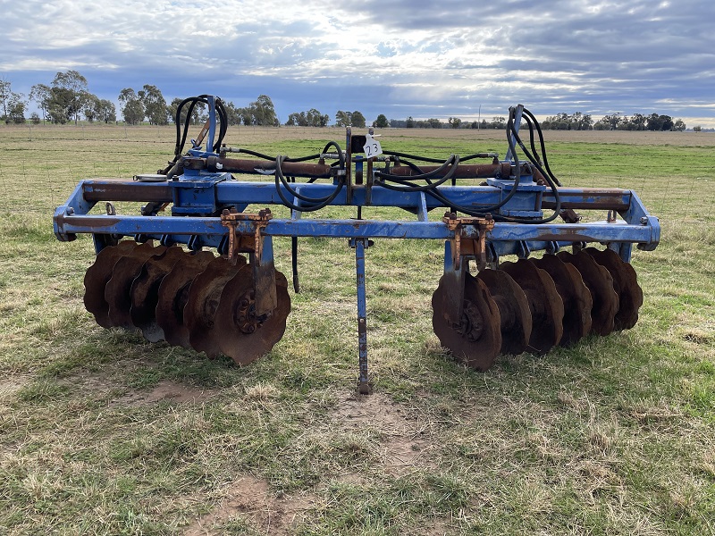 LOT 23 - Disc Banker | AuctionsPlus