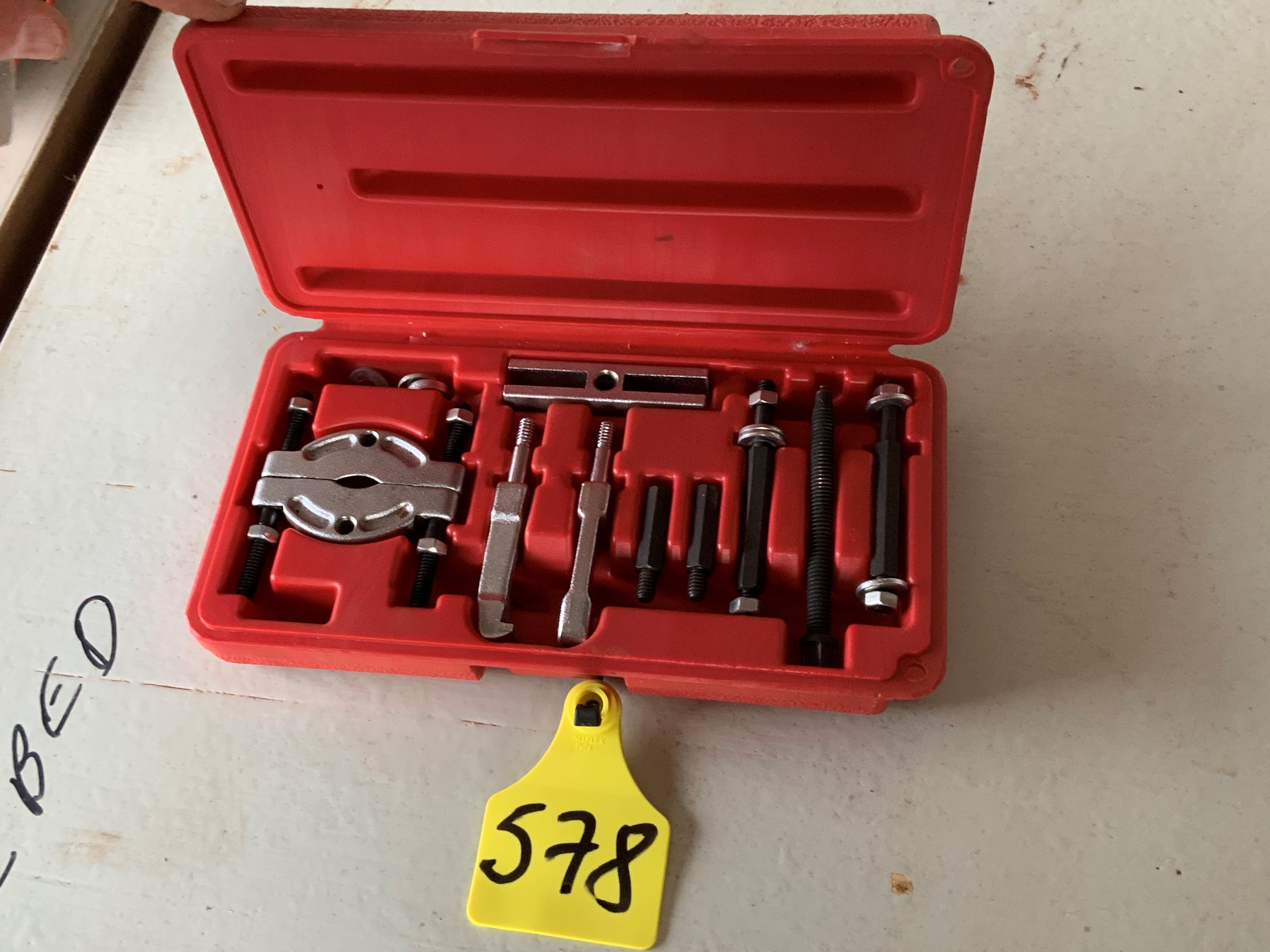 Lot 578 Pulley puller set AuctionsPlus