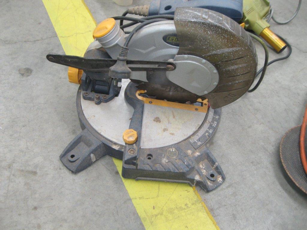 Lot 43 GMC drop saw AuctionsPlus