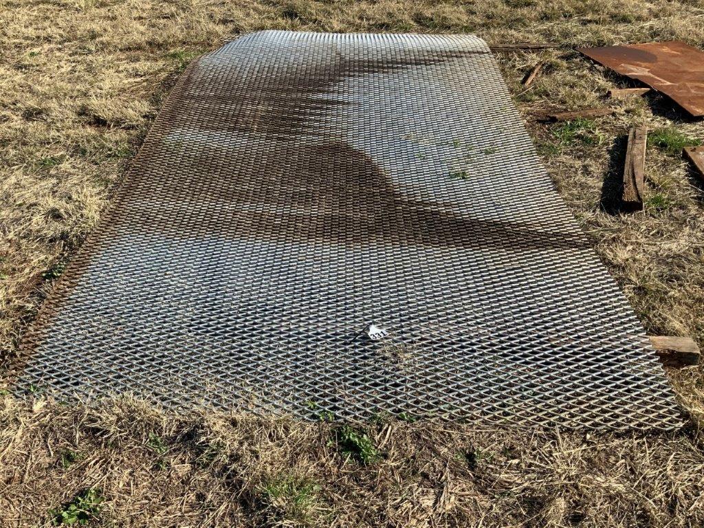 Lot 331 Expanded Mesh Flooring Auctionsplus