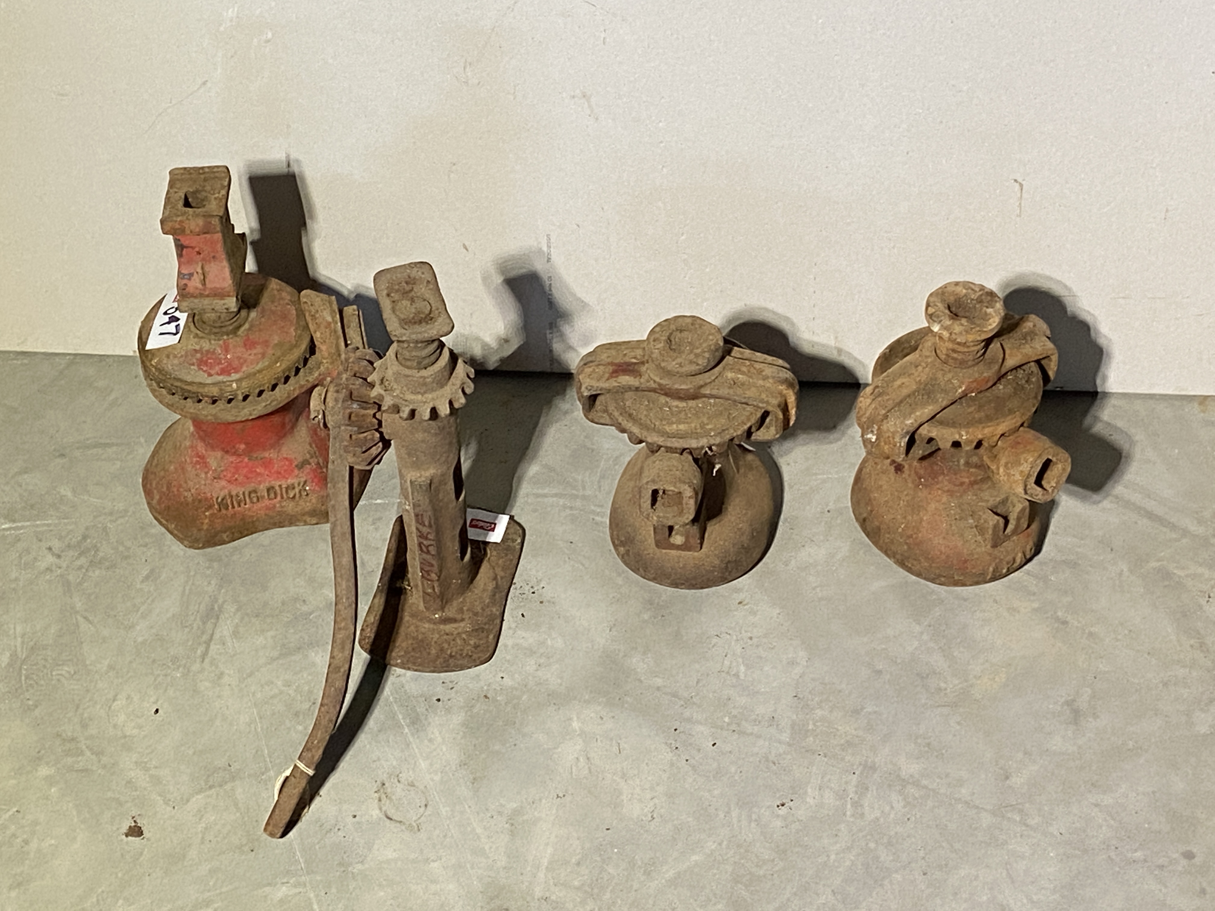 Lot 547 - 4x Antique Jacks | AuctionsPlus