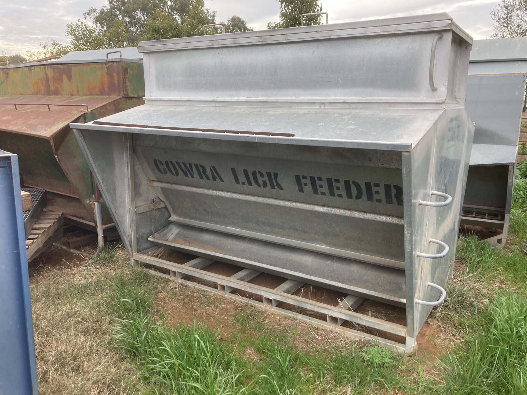 Lot 40 Cowra Lick Feeder for Cattle AuctionsPlus