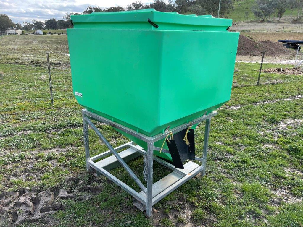 Lot 15 Jacky Bin AuctionsPlus
