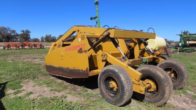 Lot 58 - BMS Laser Scraper 3.5 john Deere igrade tower & harness no ...