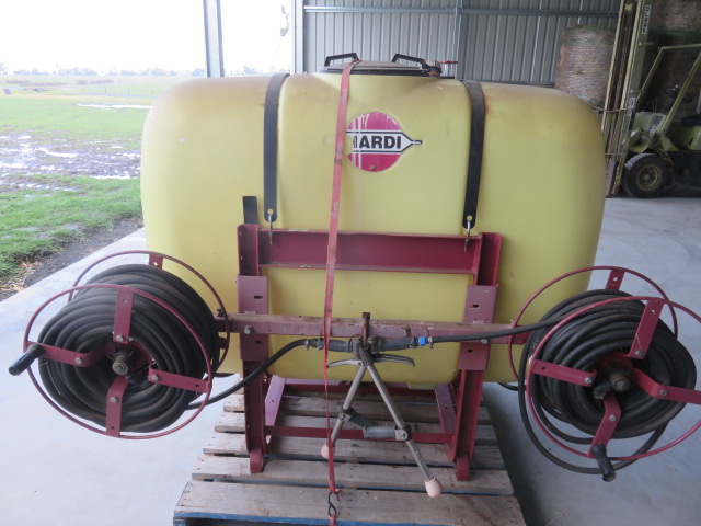 Lot 61 - Hardie 850L 3PL Spray Unit | AuctionsPlus