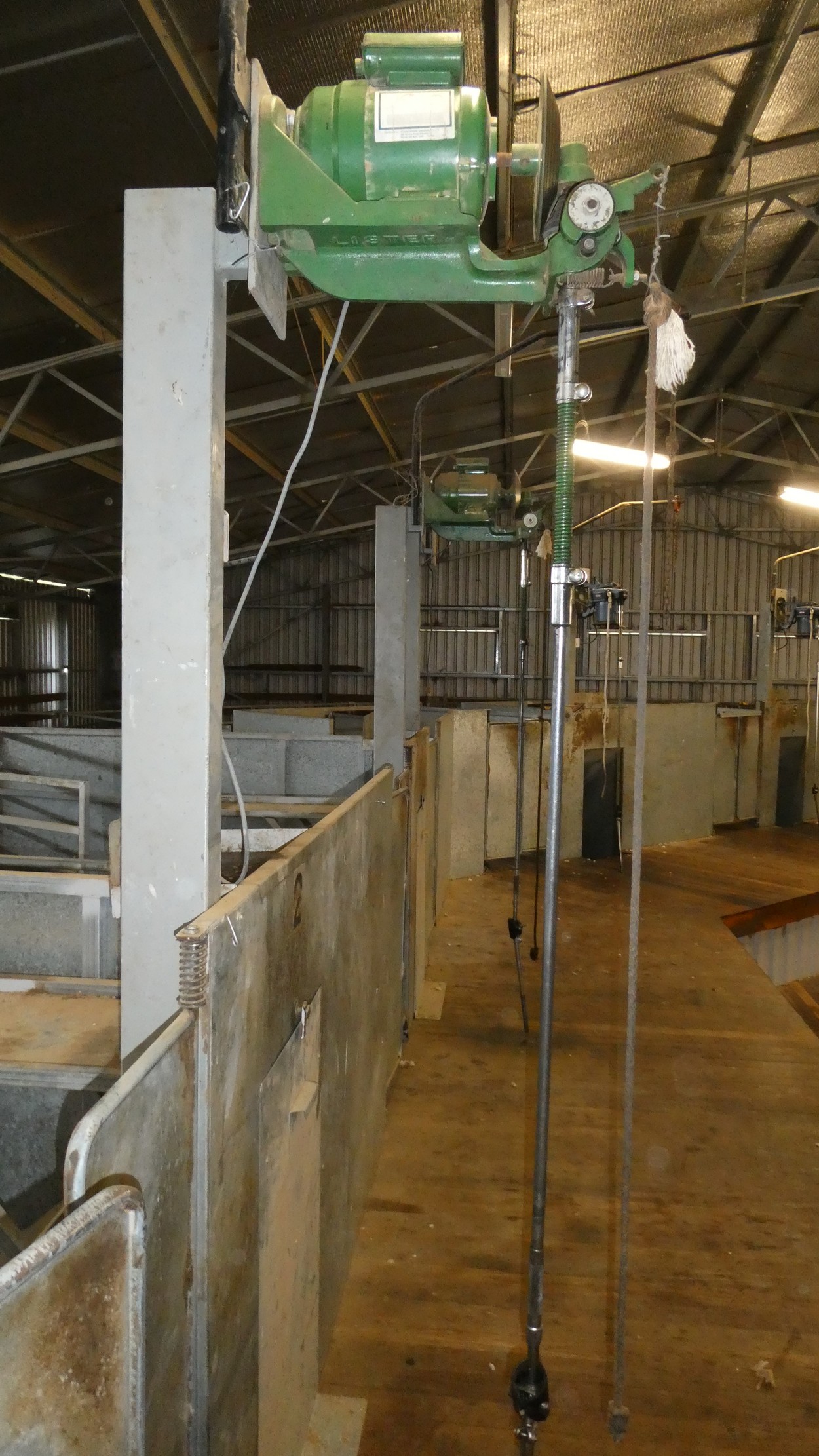 Lot 114 Lister Overhead Shearing Plant AuctionsPlus