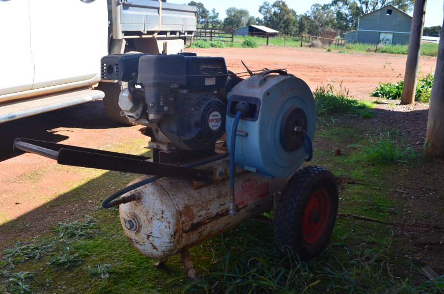 Lot 86 Compak Air Compressor AuctionsPlus