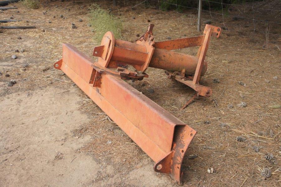 Lot 34 3PL Grader Blade AuctionsPlus