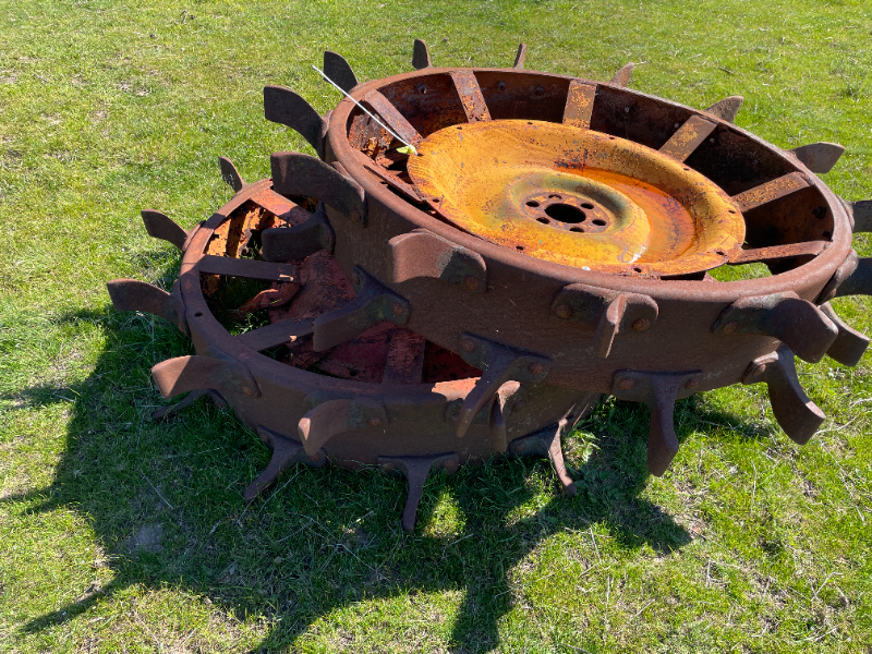 Lot 538 2x 3 9 Wheels AuctionsPlus