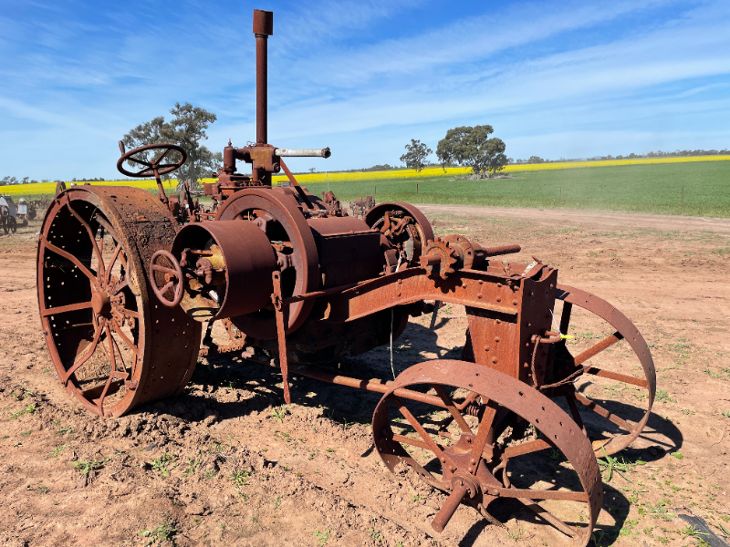 Lot 886 Titan International 1020 Tractor AuctionsPlus