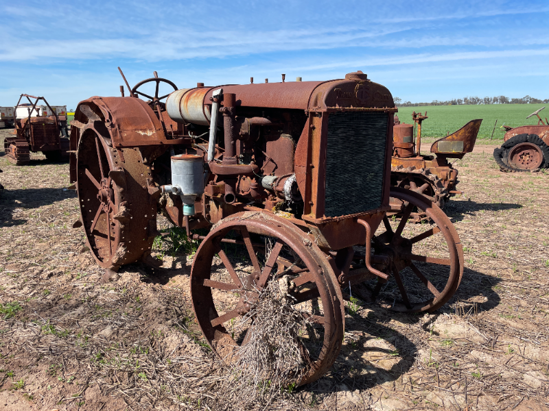 Lot 846 Minneapolis Moline Twin City 1728 Tractor AuctionsPlus