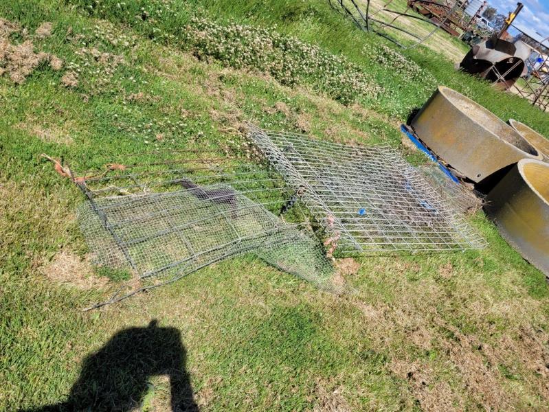 What are the unique features of the publication picture