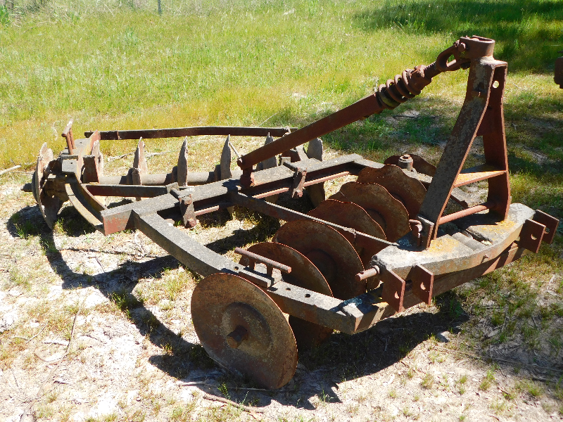 Lot 6 offset disc plow AuctionsPlus