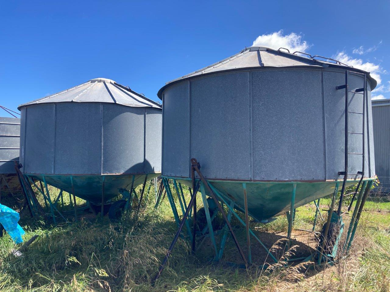 Lot 52 Jetstream Field Bin AuctionsPlus