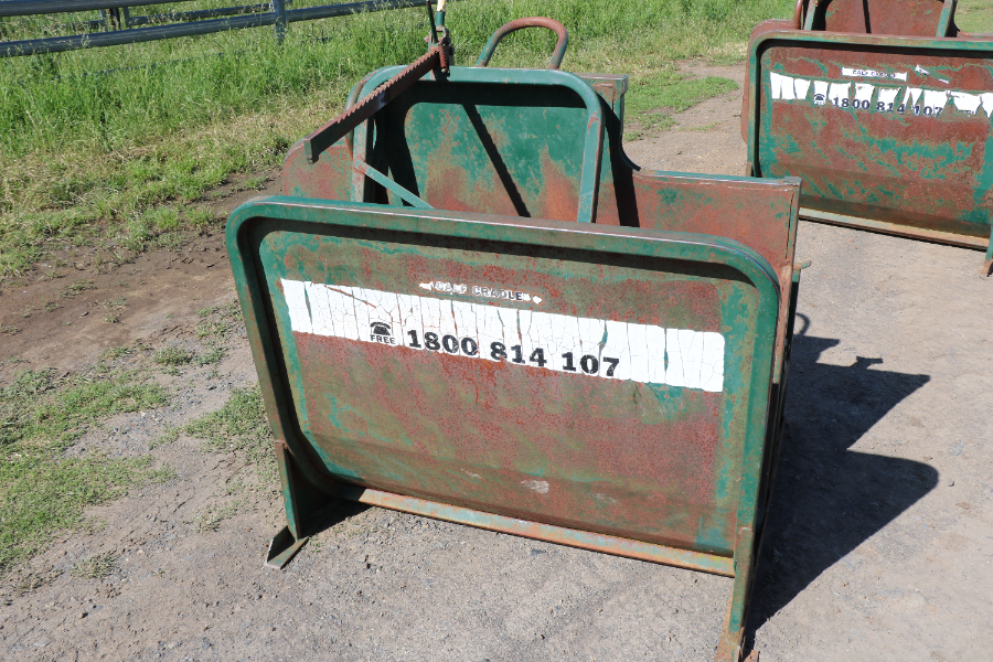 Lot 5 CALF CRADLE AuctionsPlus