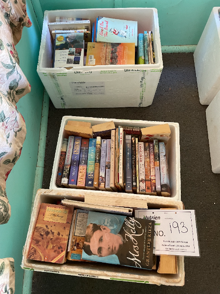 Lot 193 - Books - 3x boxes | AuctionsPlus