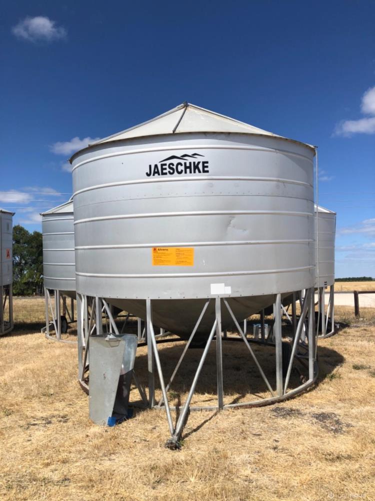 Lot 195 Jaeschke 37t Field bin AuctionsPlus