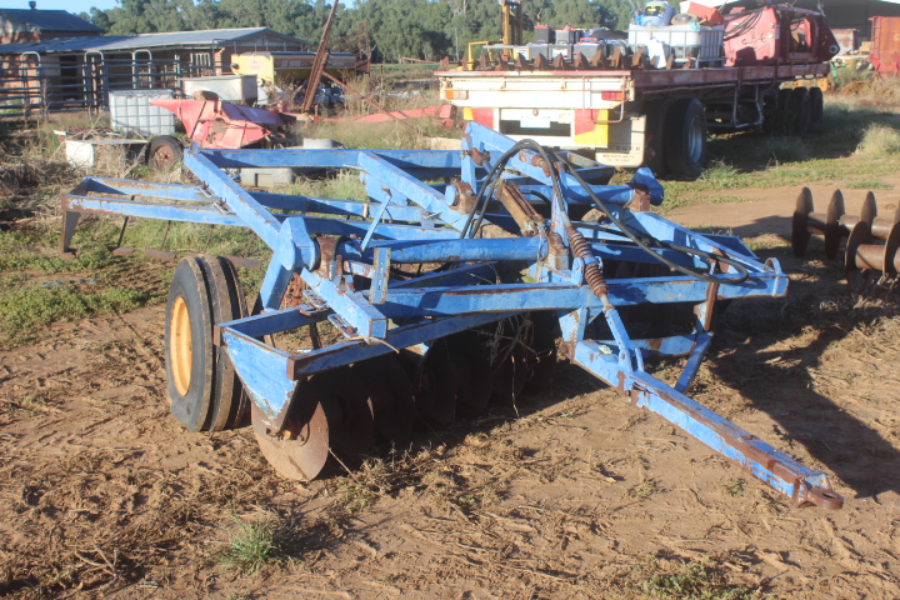 Lot 151 28 Plate Grizzly Offset Disc Plough Auctionsplus