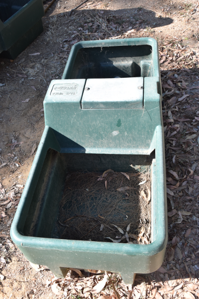 16 - 250lt Double Trough | AuctionsPlus