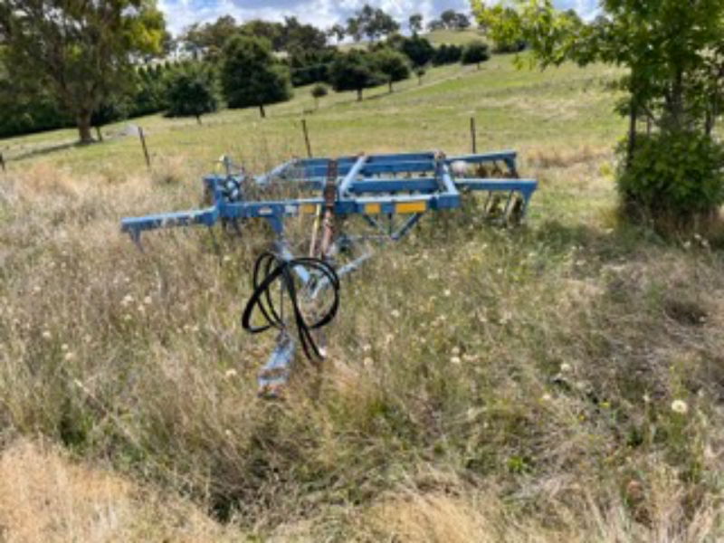 LOT 39 GRIZZLY OFFSET DISC PLOW AuctionsPlus